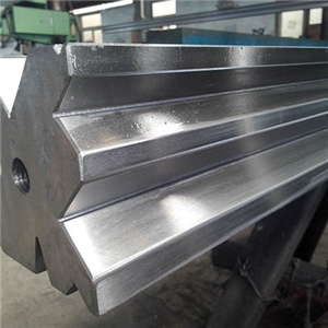 新鄉(xiāng)某廚具制造廠購買折彎?rùn)C(jī)模具